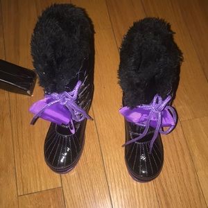 Little Girl Snow Boots -worn once, looks brand new